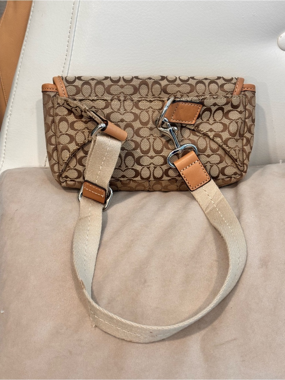 COACH Vintage Y2K Signature Canvas Buckle Waist Pouch (Style No. F77157) - Picture 6 of 16